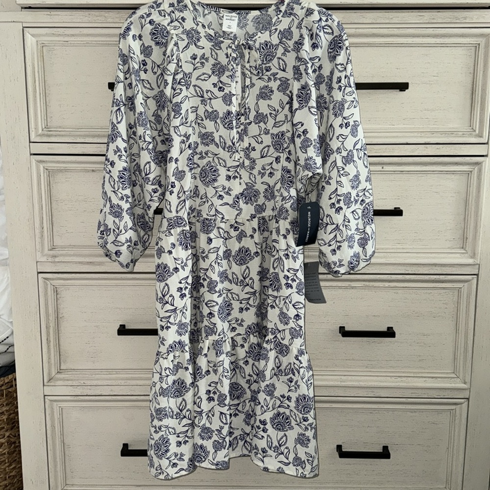Melrose and Market floral dress NWT
